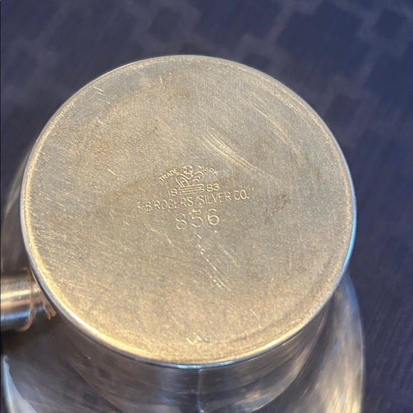 FB Rogers Silver Tray and Gravy Boat Set tray 18 x 11.5 in gravy boat 6x4 in - Picture 7 of 10